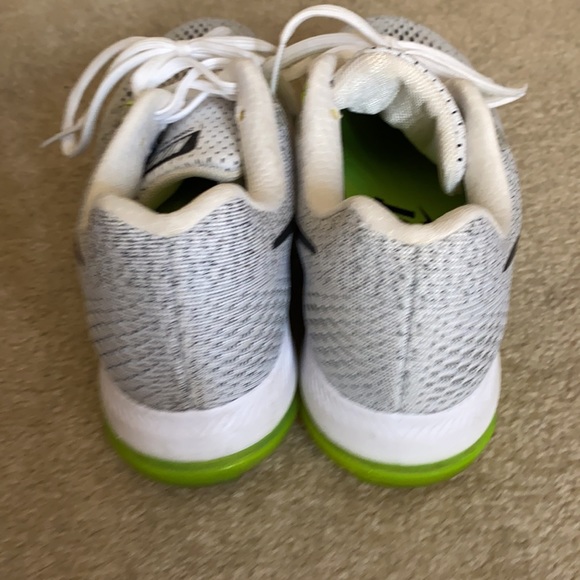 Nike Zoom women’s running sneakers size US 5 - Picture 3 of 6